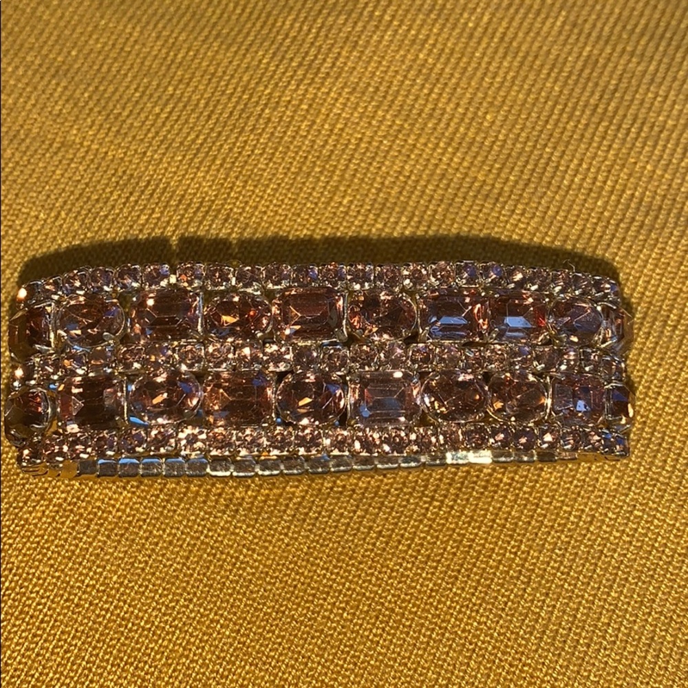 Amber color stretch band bracelet